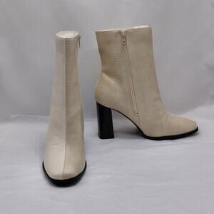 Journee Collection Womens 8.5 Ivory Vegan Leather Croc Chunky Block Heel Boots
